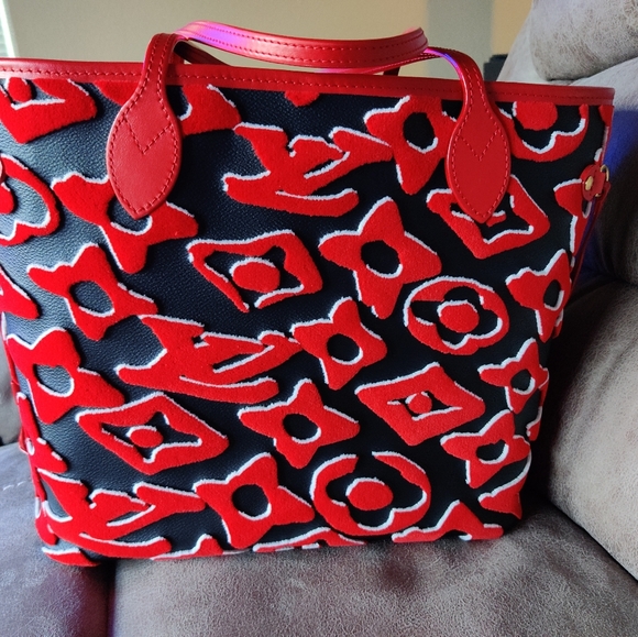 LVxUF neverfull and pouch - Picture 2 of 12